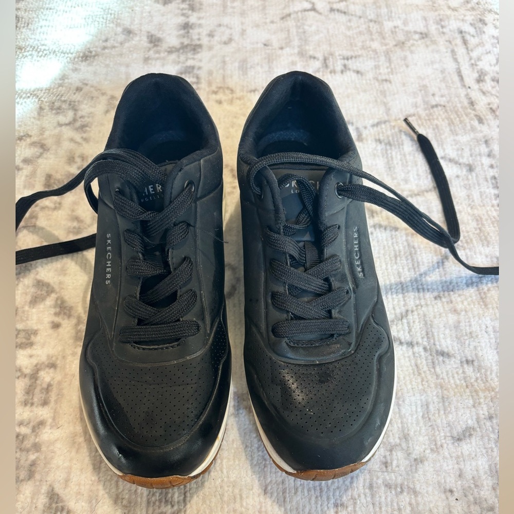 Skechers Air-cooled memory foam Black Athletic Shoes